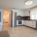 Ii *