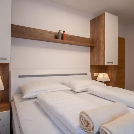 Ii Apartmán